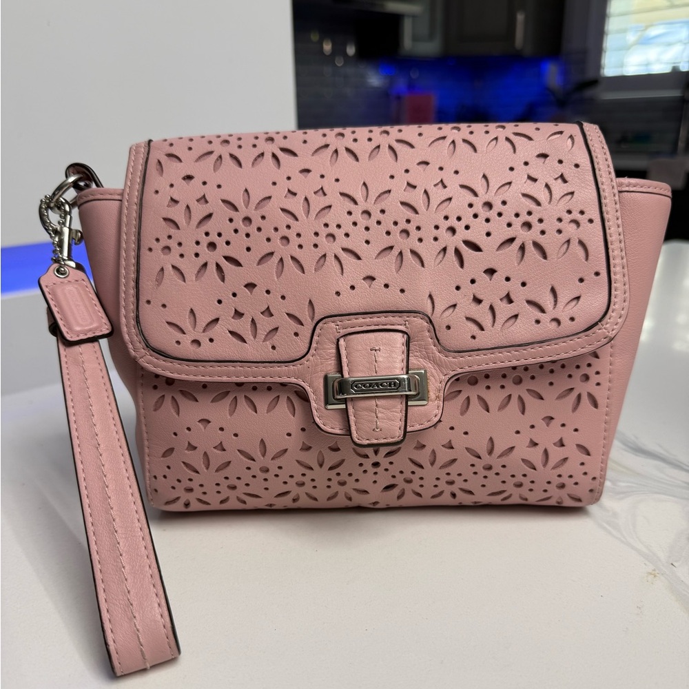 Coach pink Taylor eyelet clutch EUC